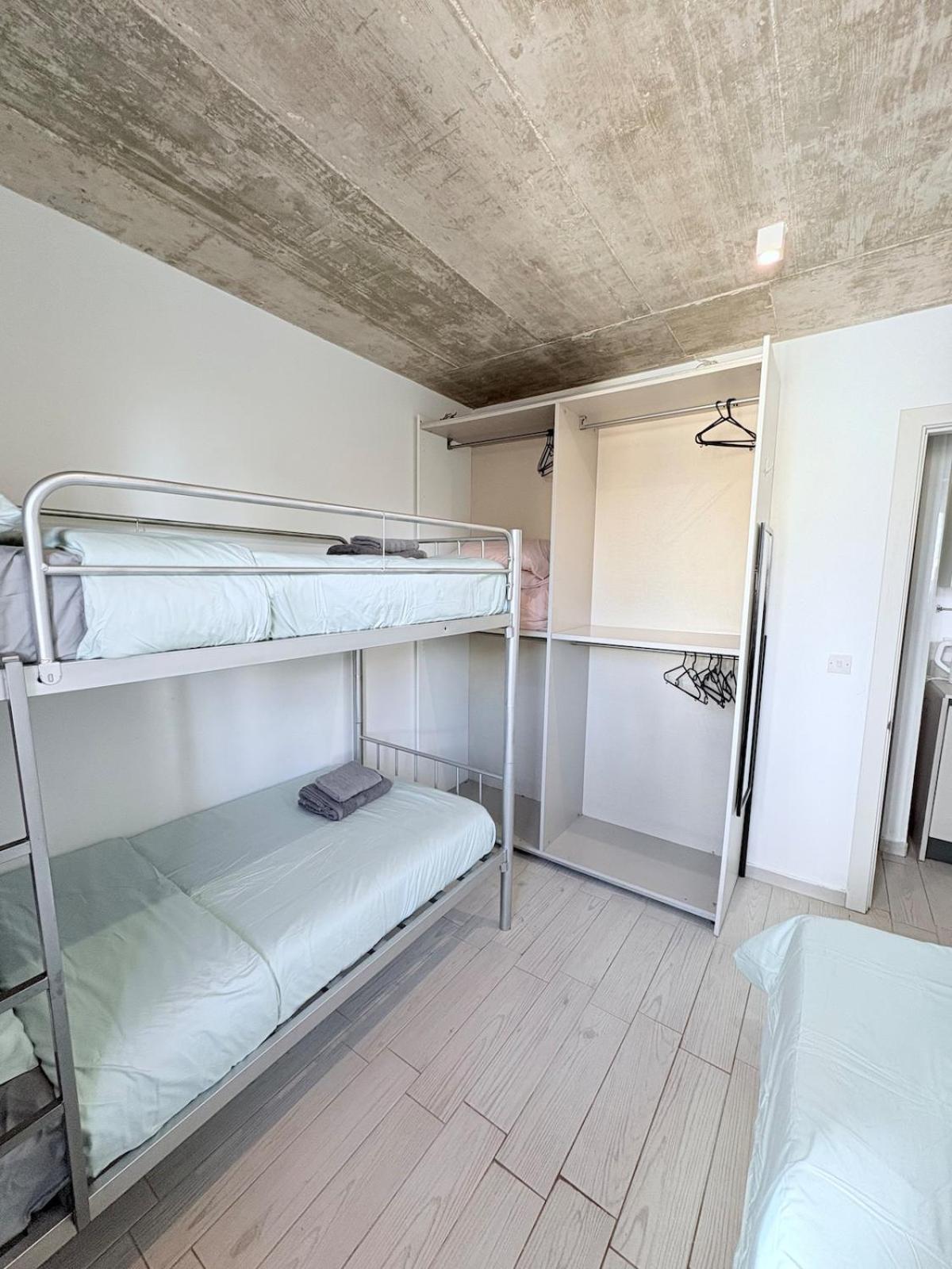 Stylish In Paceville - 3 Bedrooms, 3 Bathrooms, 2 Kitchens, Great For Friends & Groups